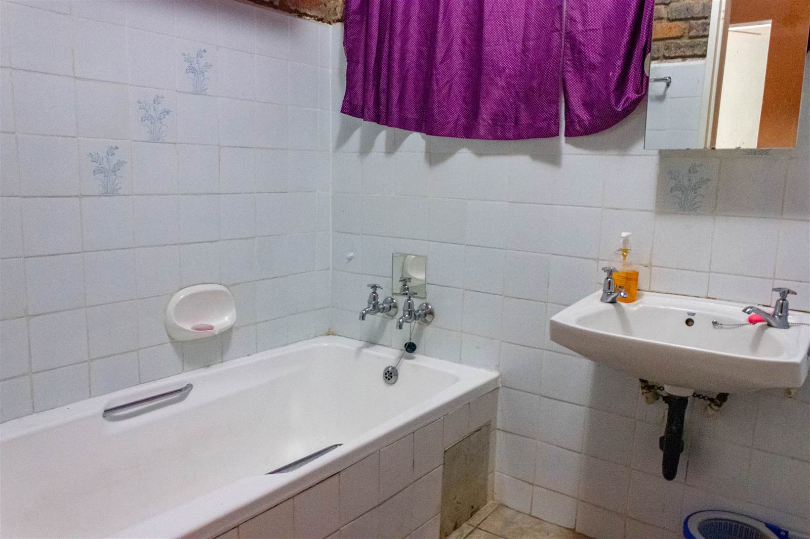 2 Bed Flat in Wolmer photo number 4