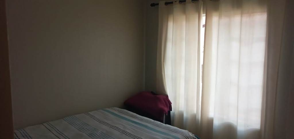 2 Bed Apartment in Moreleta Park photo number 11