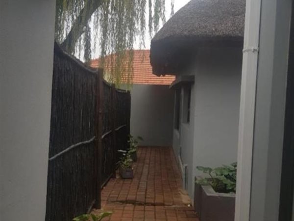 1 Bed Garden Cottage