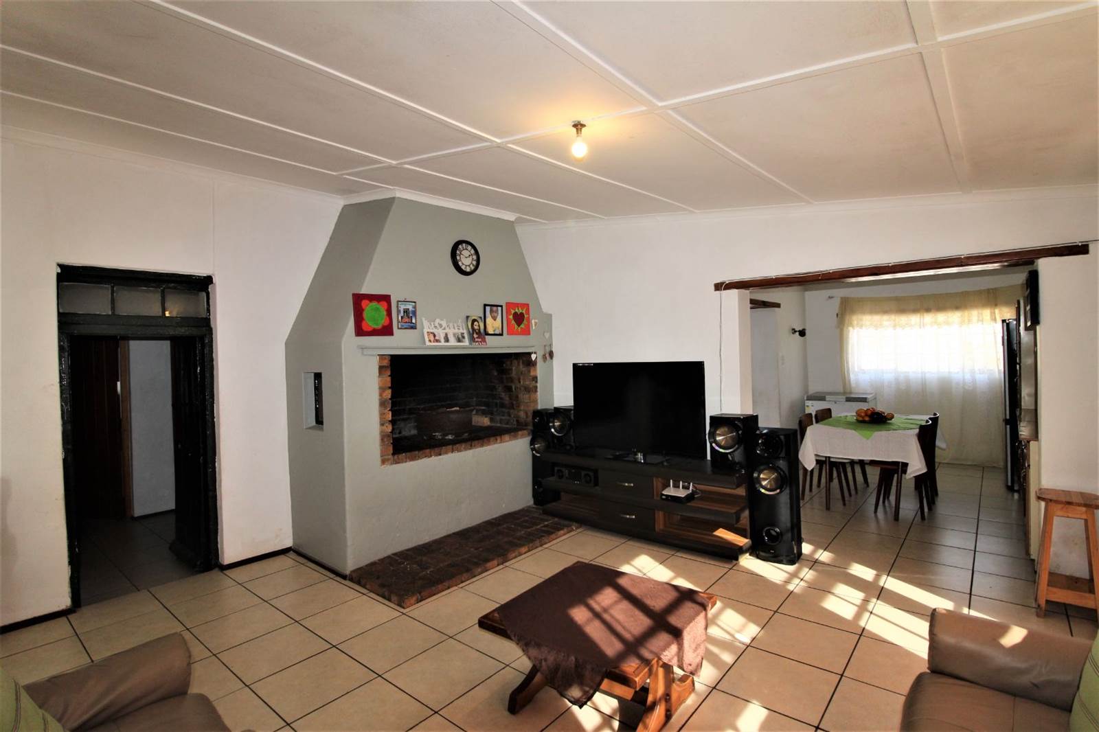 6 Bed House in Swellendam photo number 19
