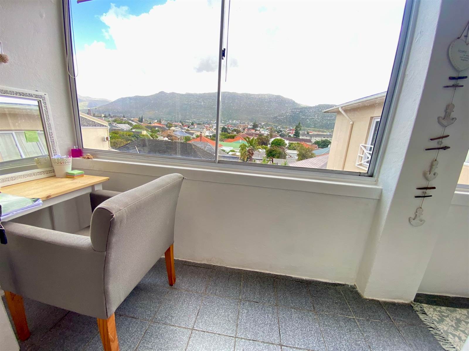 1 Bed Apartment in Fish Hoek photo number 10
