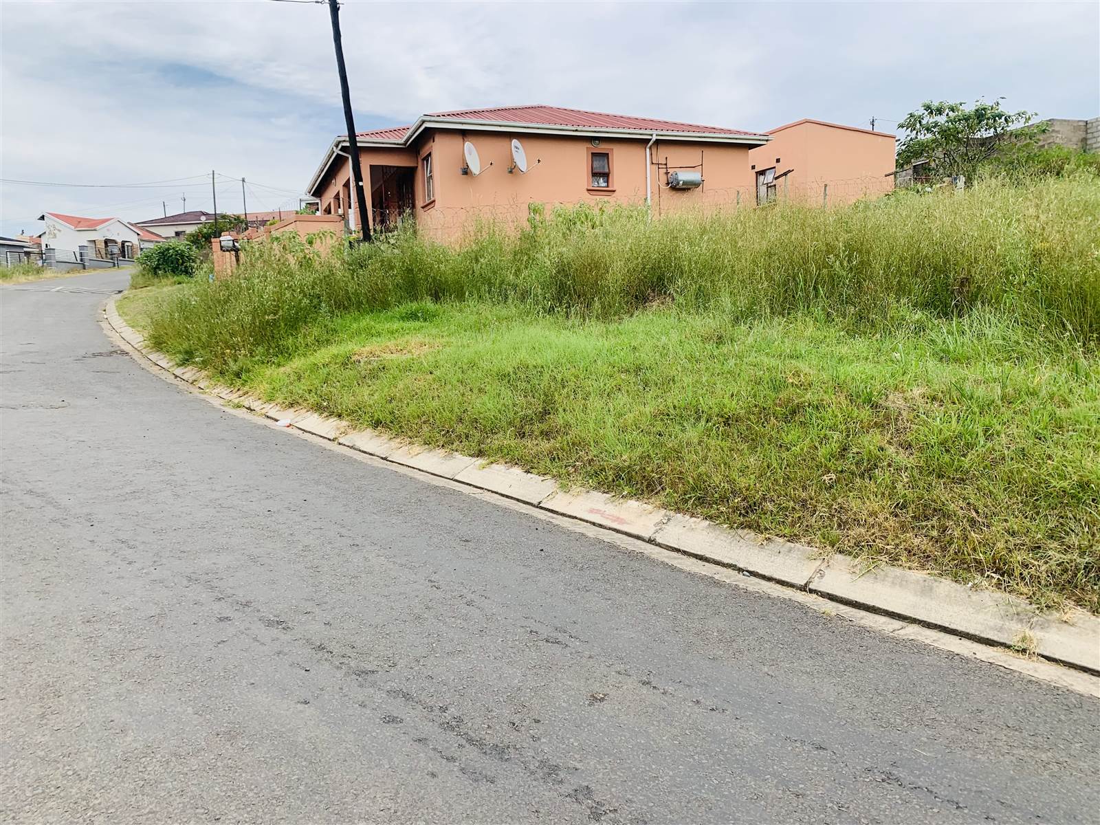306 m² Land available in Southernwood photo number 8