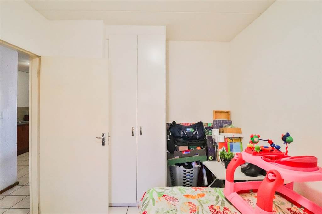 2 Bed Apartment in Comet photo number 13