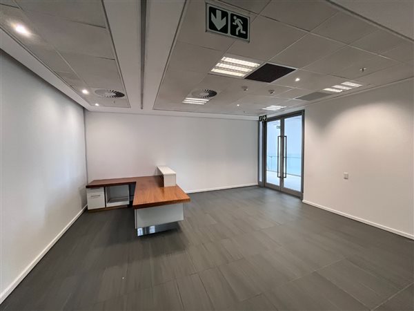 380  m² Commercial space