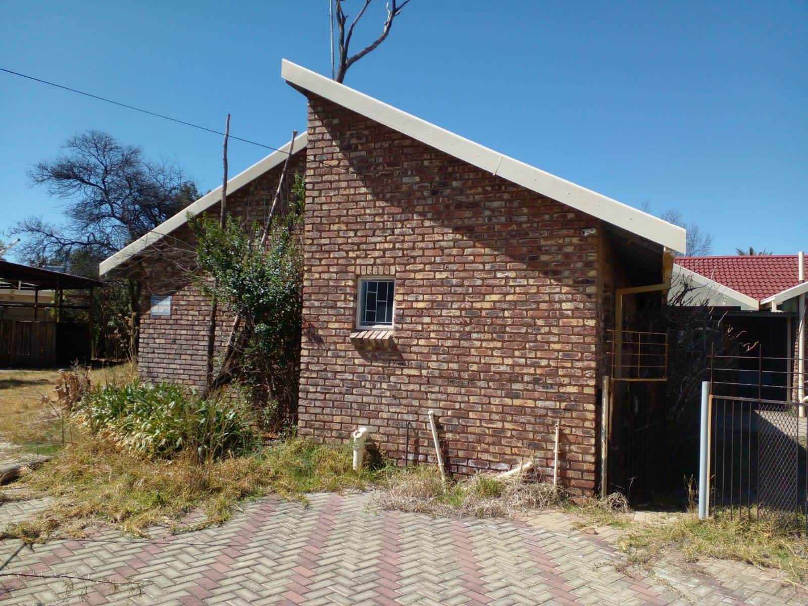 4 Bed House in Welkom photo number 3