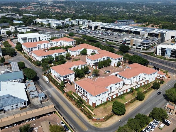 143.199996948242  m² Commercial space in Bryanston
