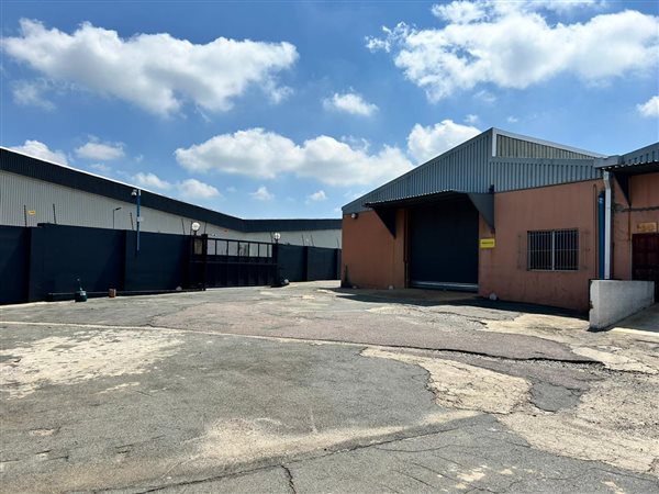2700  m² Industrial space in Wynberg