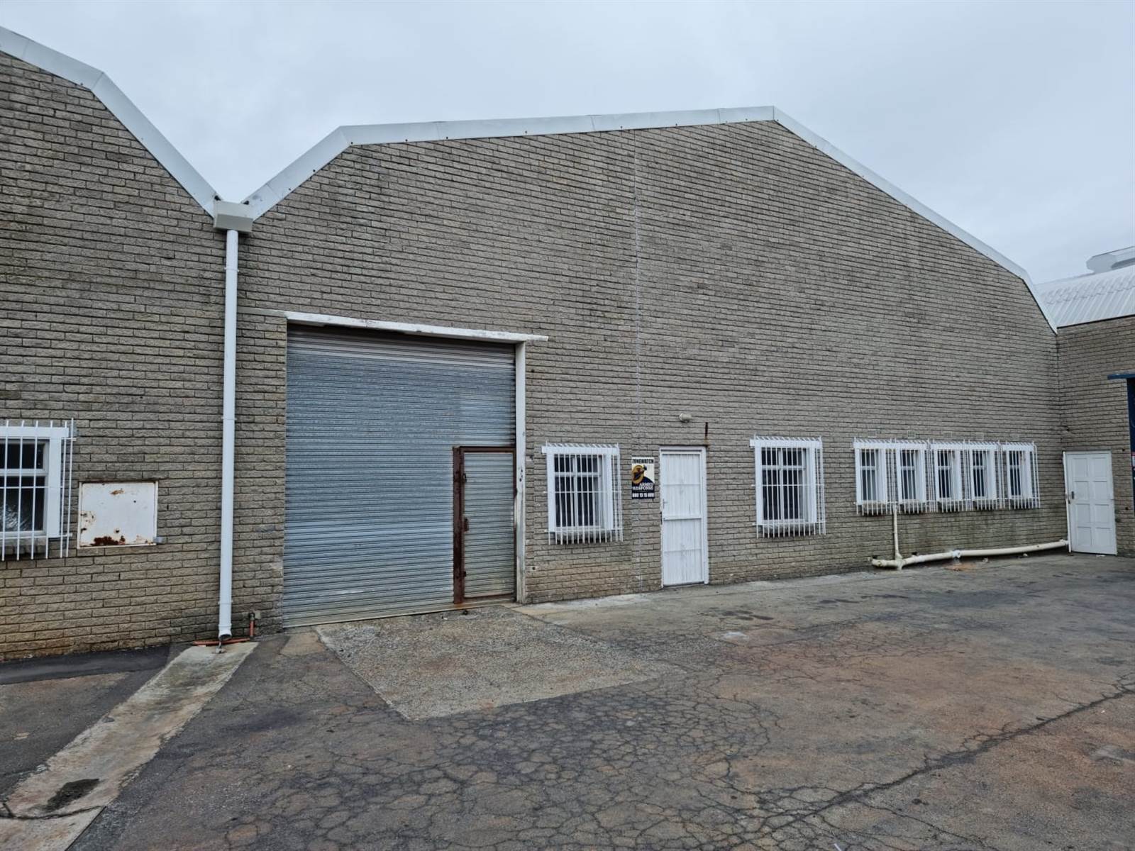 548  m² Industrial space in Montague Gardens photo number 1