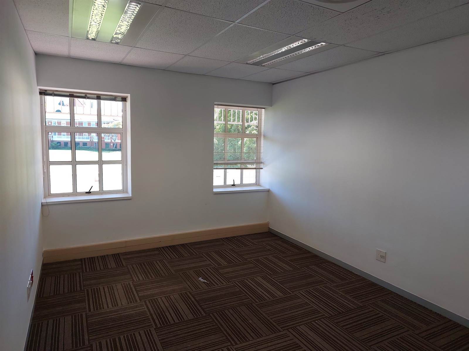 113.8  m² Commercial space in Bryanston photo number 8