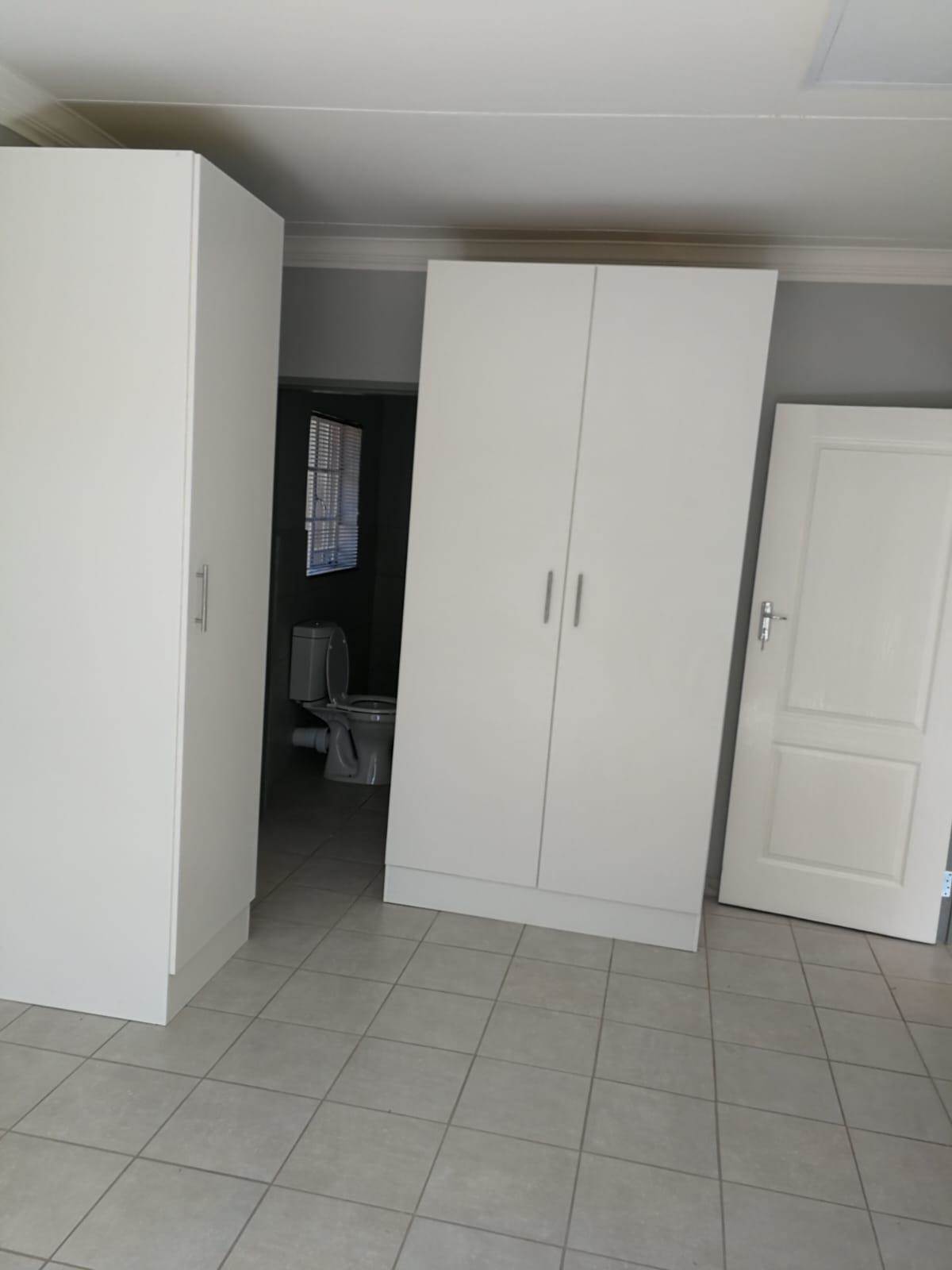 1 Bed Apartment in Sinoville photo number 6