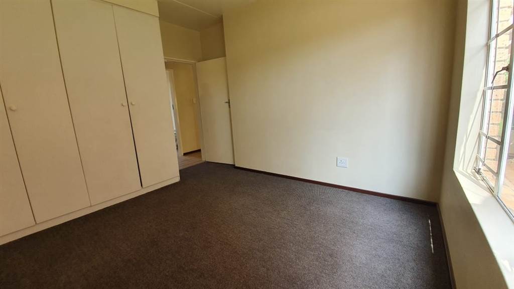 2 Bed Flat in Kenmare photo number 13