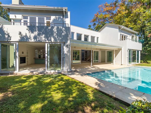 4 Bedroom House 4 Bedroom House