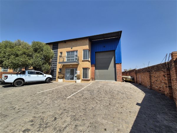 286  m² Industrial space