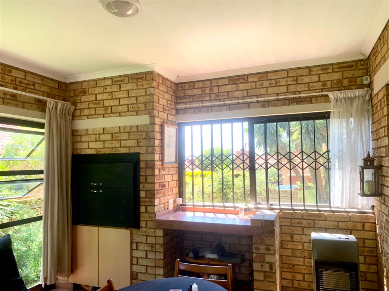 4 Bed Townhouse in Ruimsig photo number 25