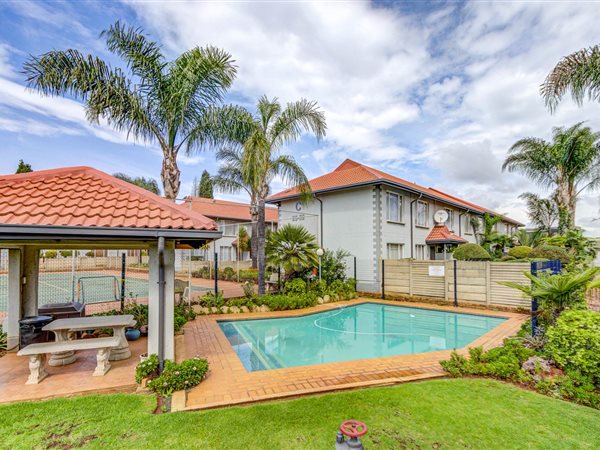 2 Bedroom Townhouse 2 Bedroom Townhouse