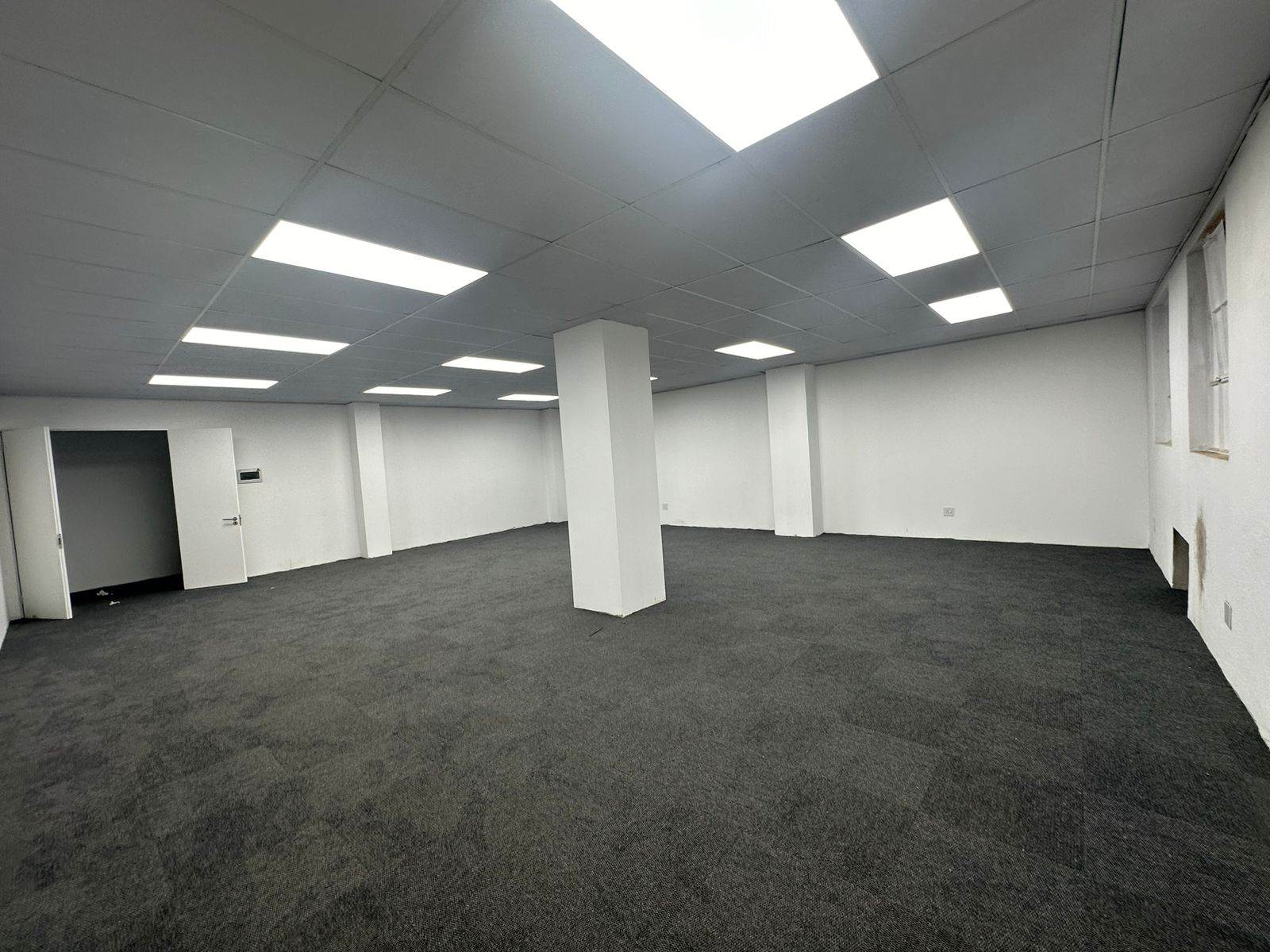 75  m² Commercial space in New Redruth photo number 8
