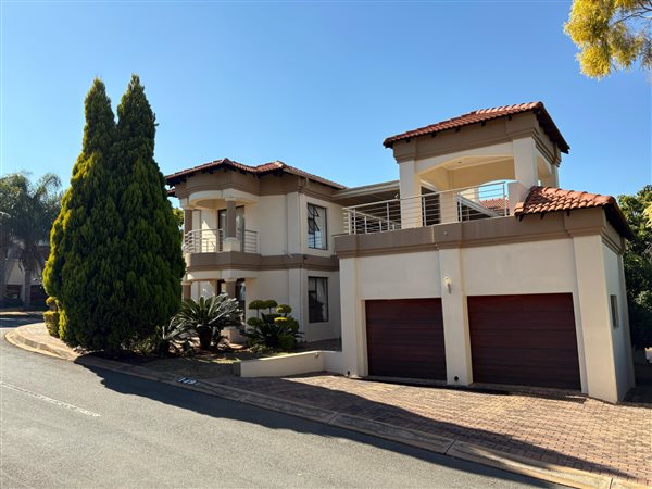 4 Bedroom House 4 Bedroom House