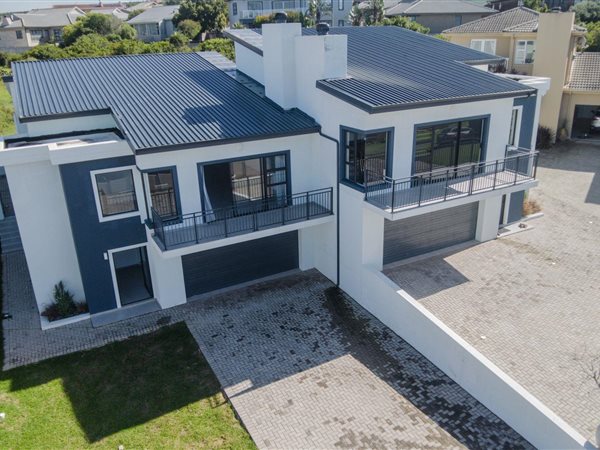 3 Bedroom House 3 Bedroom House