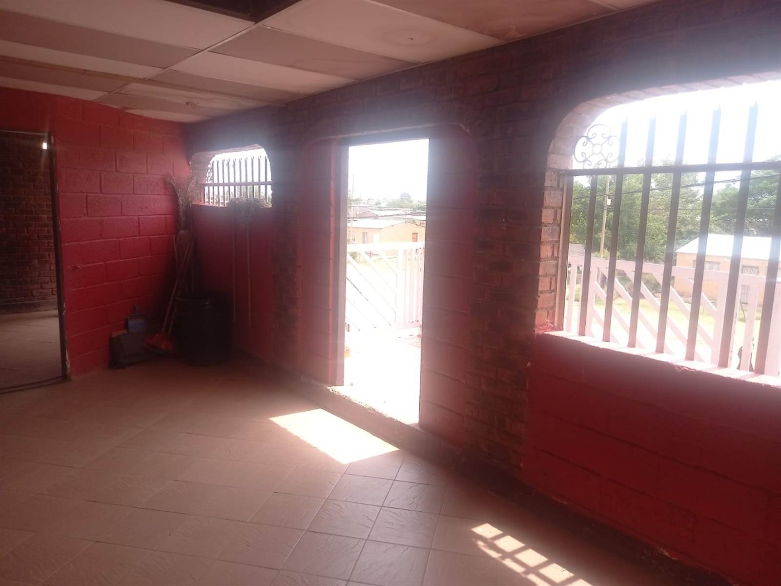 Commercial space in Thabong photo number 16