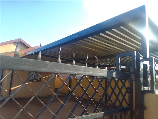 2 Bedroom House 2 Bedroom House