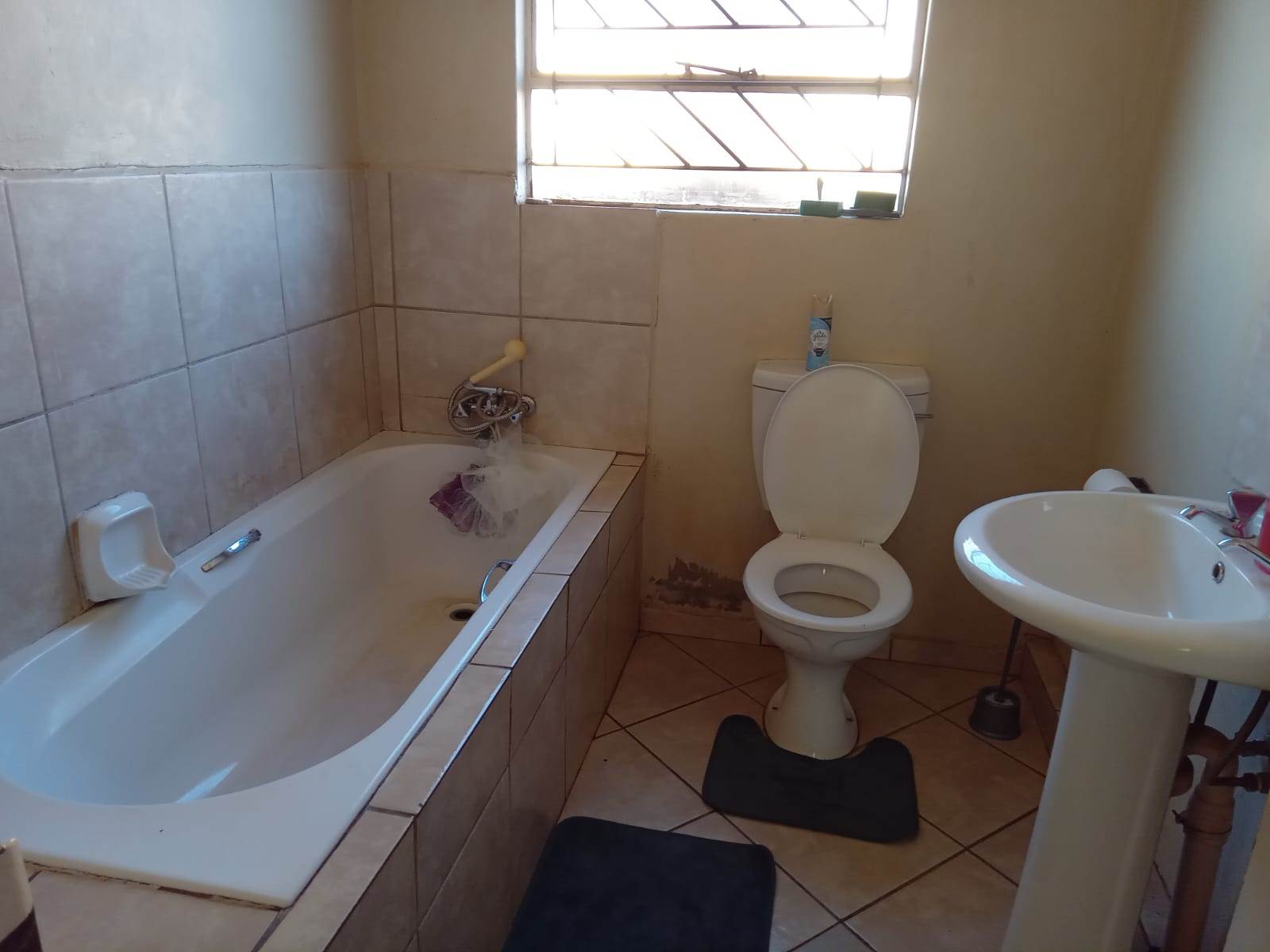 3 Bed House in Soshanguve B photo number 12