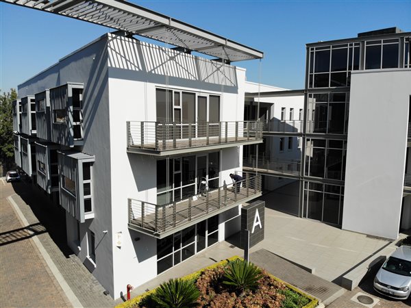 372  m² Commercial space in Bryanston