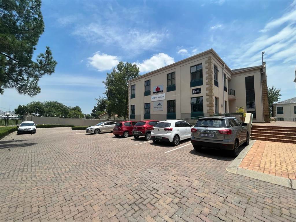 150  m² Commercial space in Fourways photo number 3