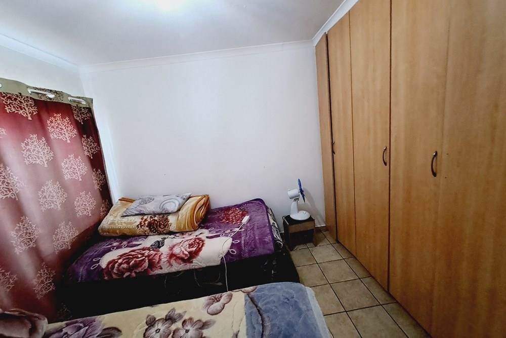 2 Bed Apartment in Erasmus photo number 10