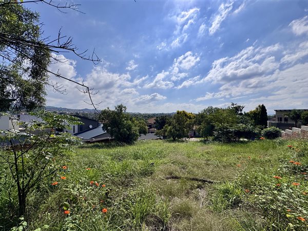 963 m² Land