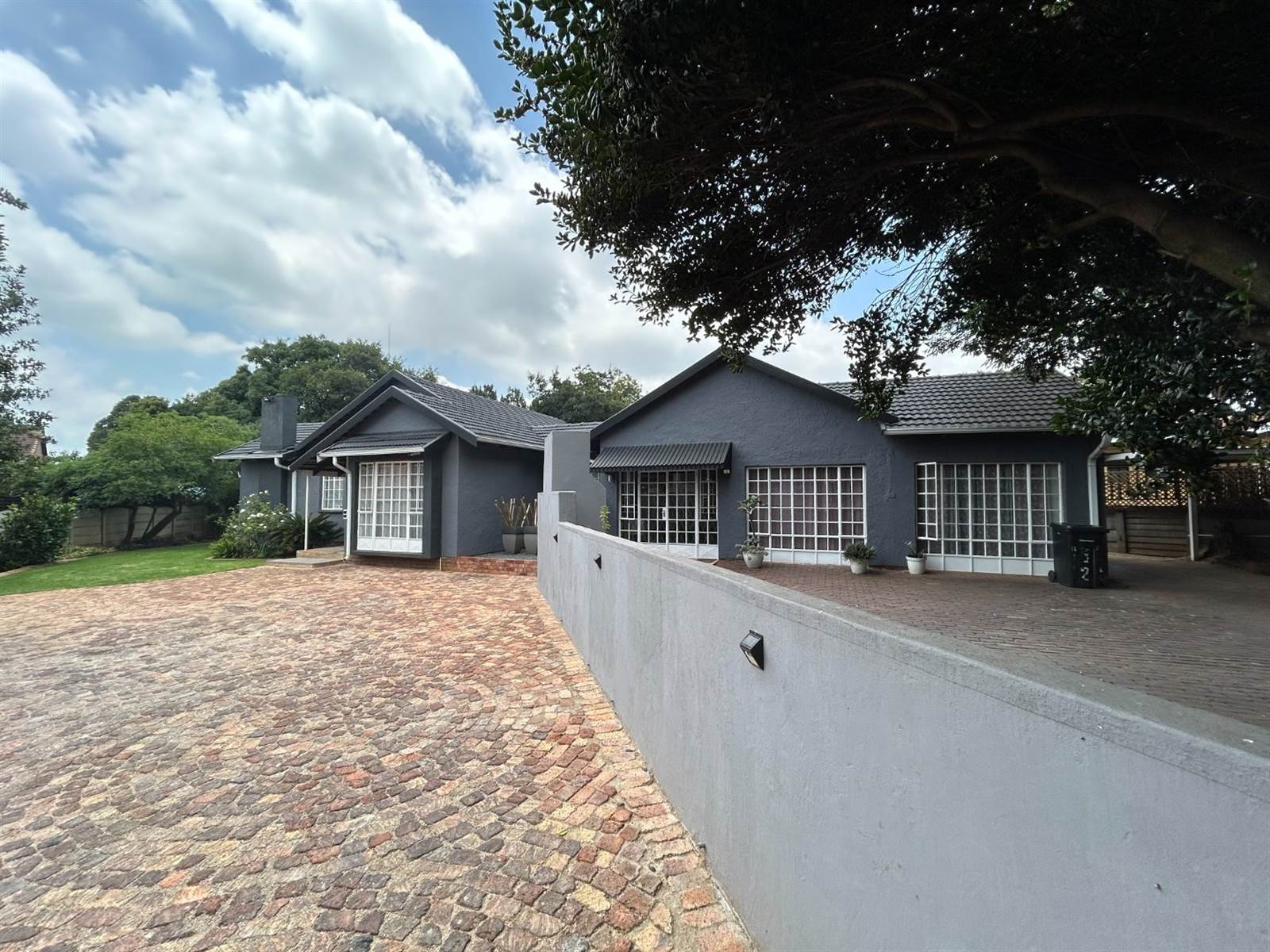 4 Bed House in Glen Marais photo number 4