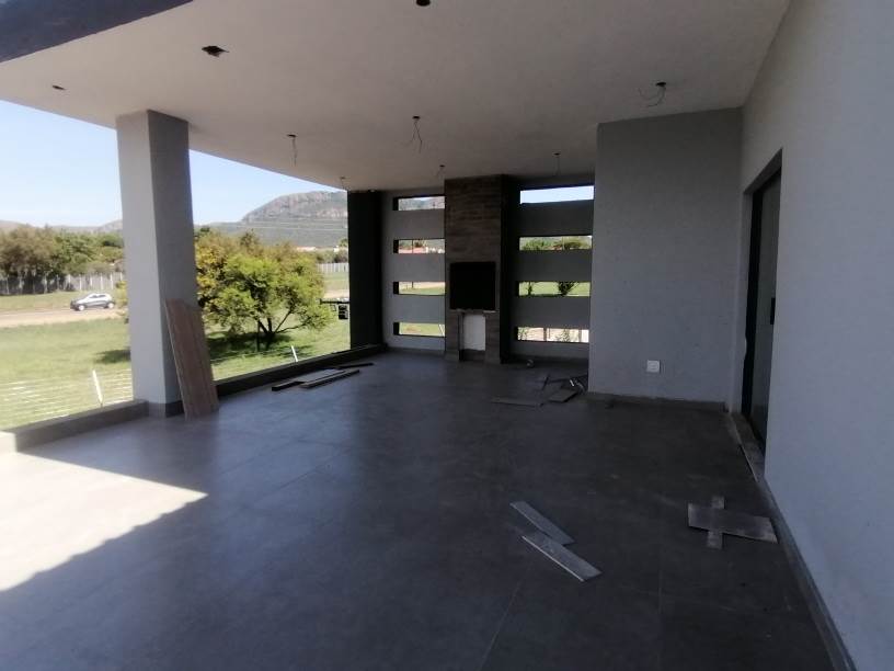 7 Bed House in Hartbeespoort Dam photo number 19