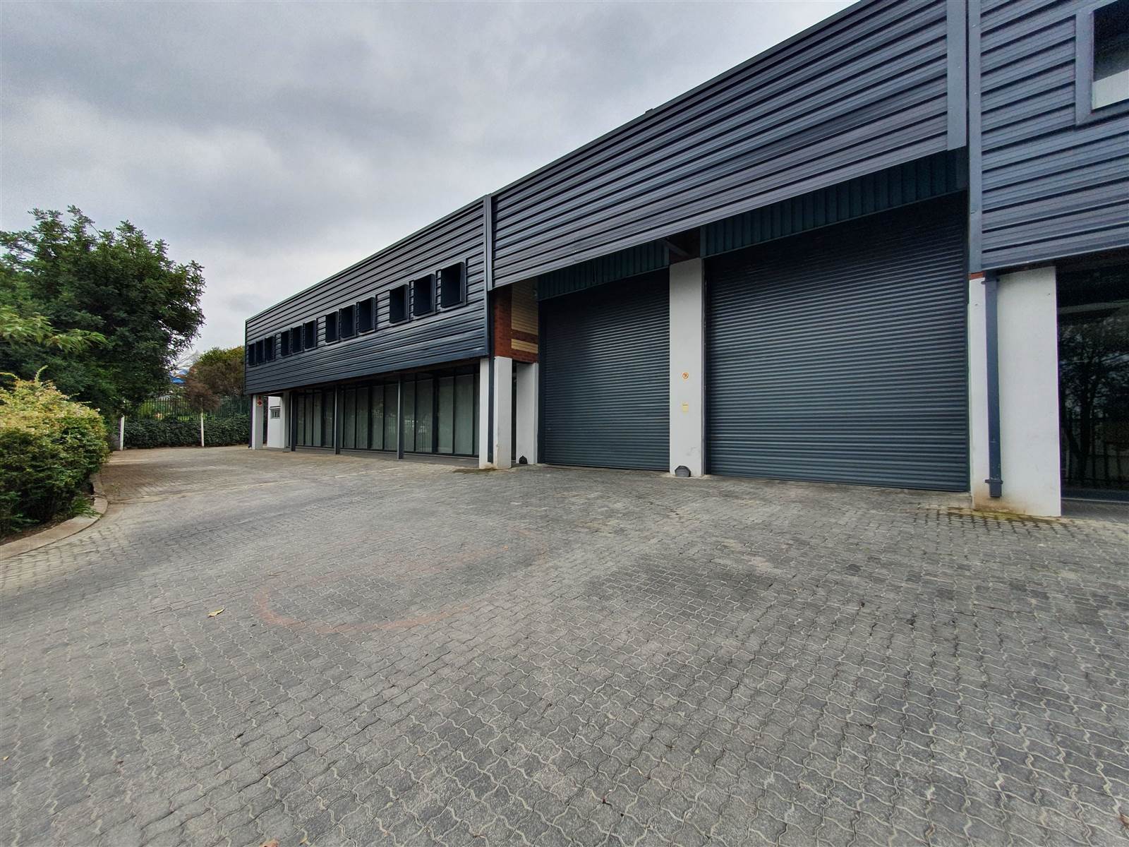 2000  m² Industrial space in Linbro Park photo number 1