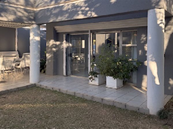 1 Bedroom House