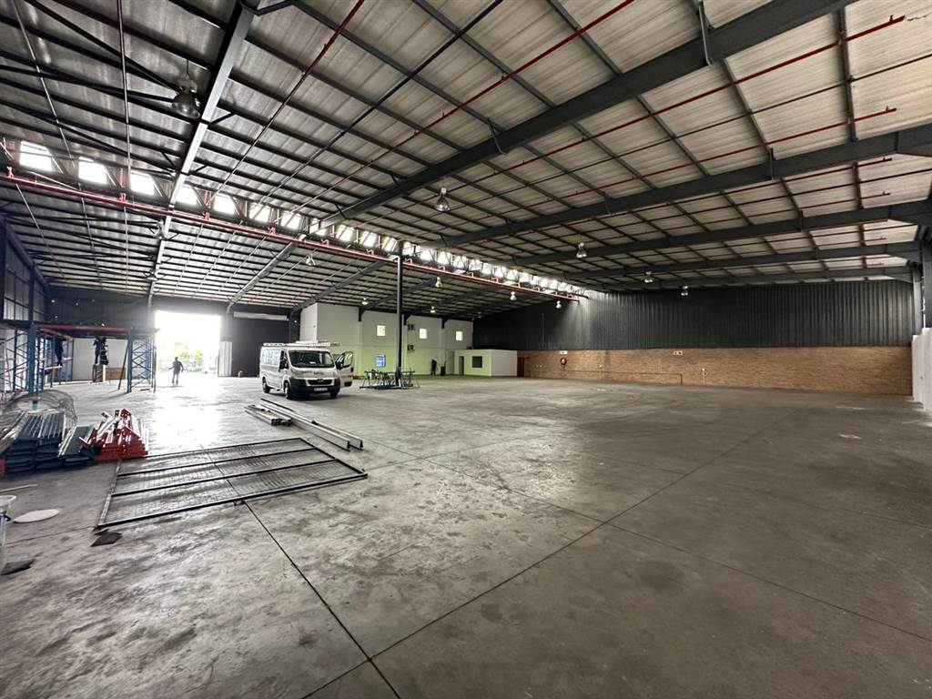 1607  m² Industrial space in North Riding photo number 8