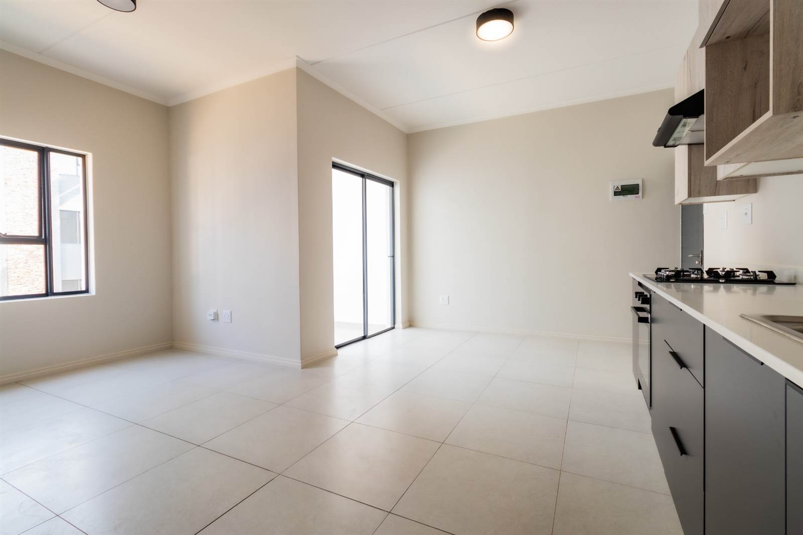1 Bed Apartment in Kyalami photo number 4