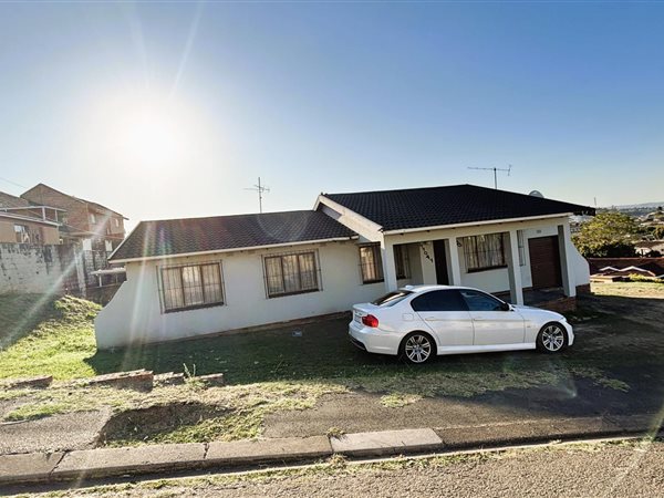 4 Bedroom House 4 Bedroom House