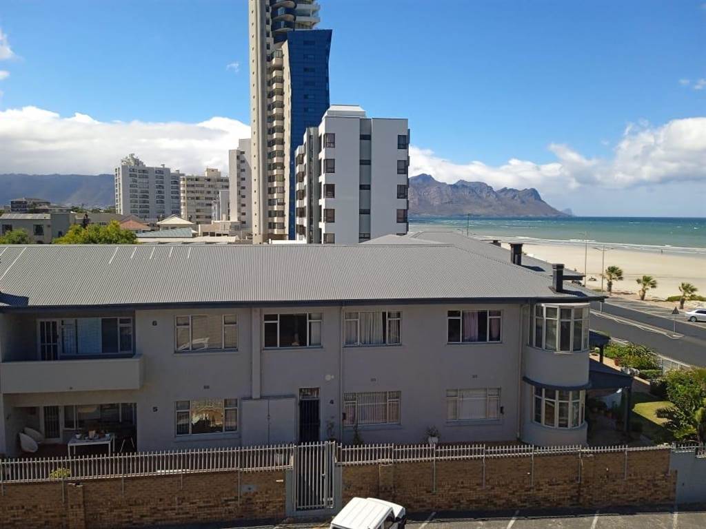 3 Bed Apartment in Strand North photo number 15