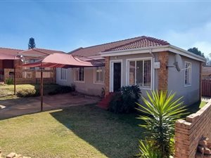 3 Bed Townhouse in Klipriviersberg Estate