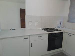 2 Bed Apartment in Sandown photo number 15