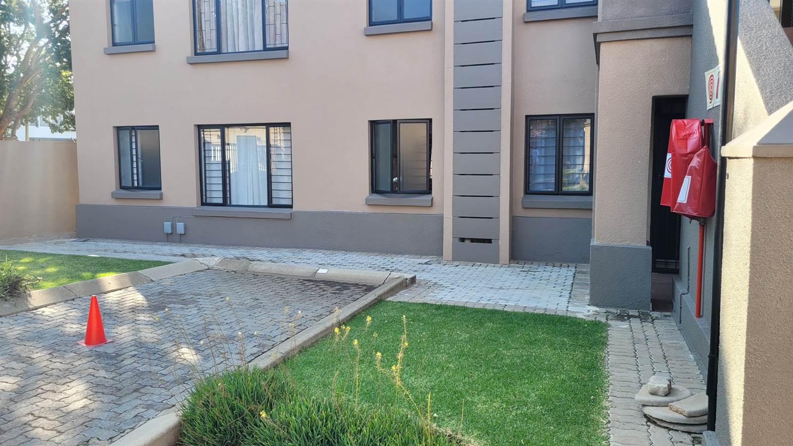 3 Bed Townhouse in Meyersdal photo number 16