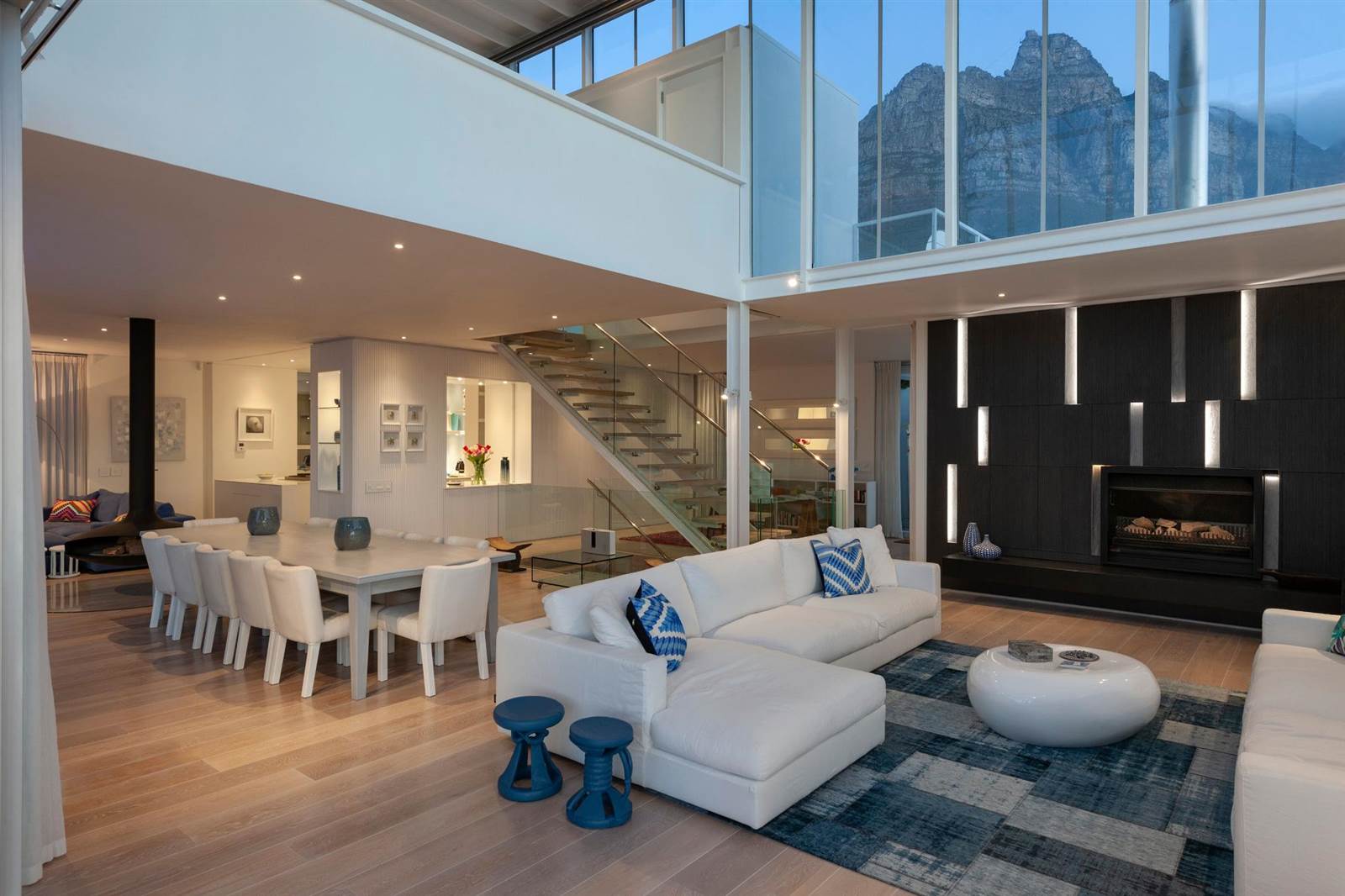 5 Bed House in Camps Bay photo number 21