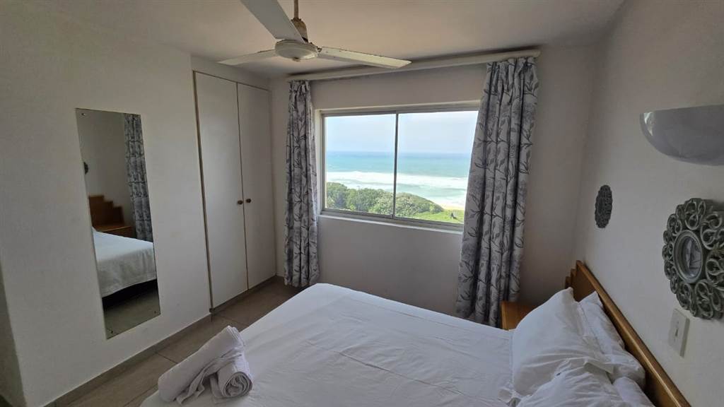 3 Bed Apartment in Port Shepstone photo number 3