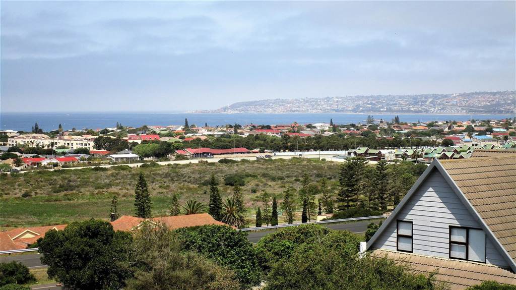1609 m² Land available in Hartenbos Heuwels photo number 4