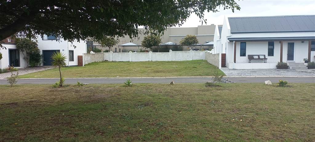 333 m² Land available in Sandbaai photo number 14