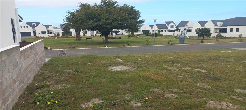 333 m² Land available in Sandbaai photo number 7