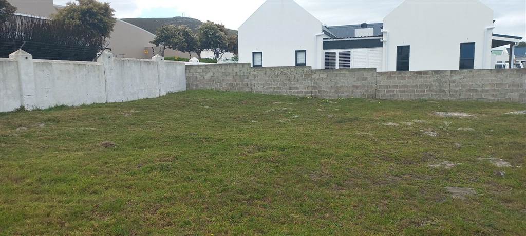 333 m² Land available in Sandbaai photo number 11