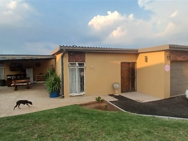 3 Bedroom House 3 Bedroom House