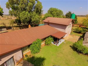 2 ha Farm in Ebner On Vaal