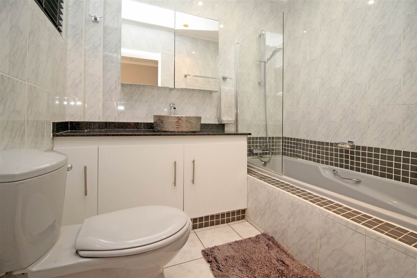 4 Bed House in Sydenham photo number 6
