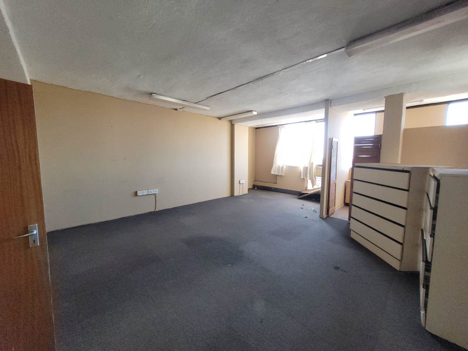 130  m² Commercial space in Kempton Park Central photo number 12